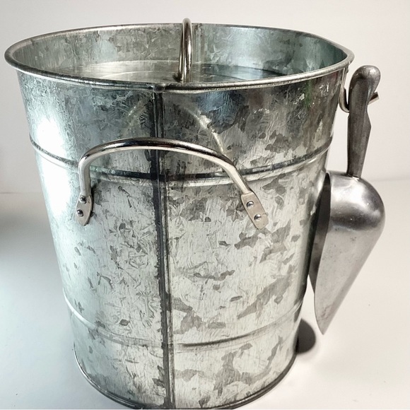 Galvanized Ice Bucket With Handles, Lid, Liner, And Scoop - Picture 6 of 14